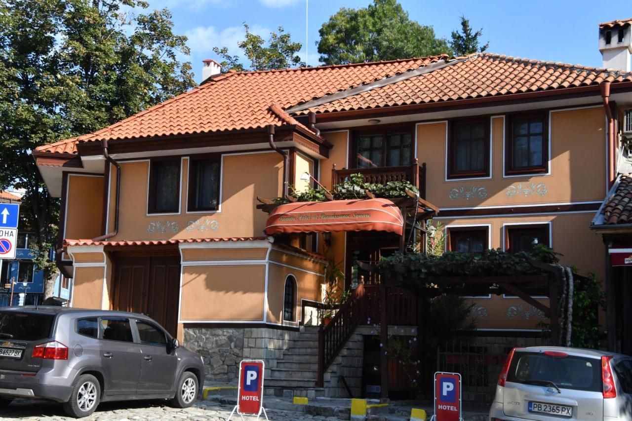 Family Hotel at Renaissance Square Plovdiv Extérieur photo