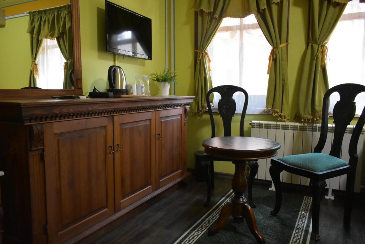 Family Hotel at Renaissance Square Plovdiv Extérieur photo