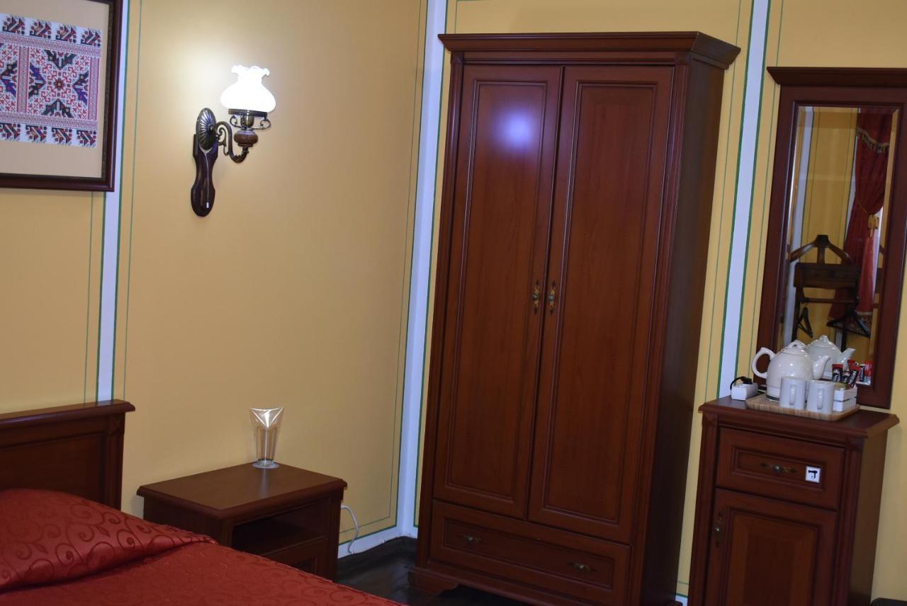 Family Hotel at Renaissance Square Plovdiv Extérieur photo
