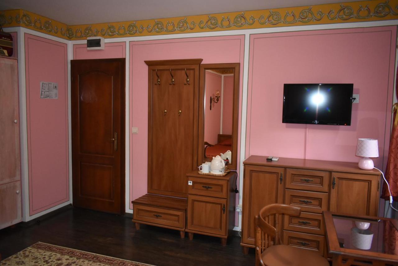 Family Hotel at Renaissance Square Plovdiv Extérieur photo