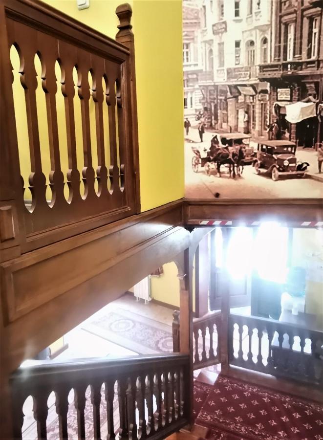 Family Hotel at Renaissance Square Plovdiv Extérieur photo