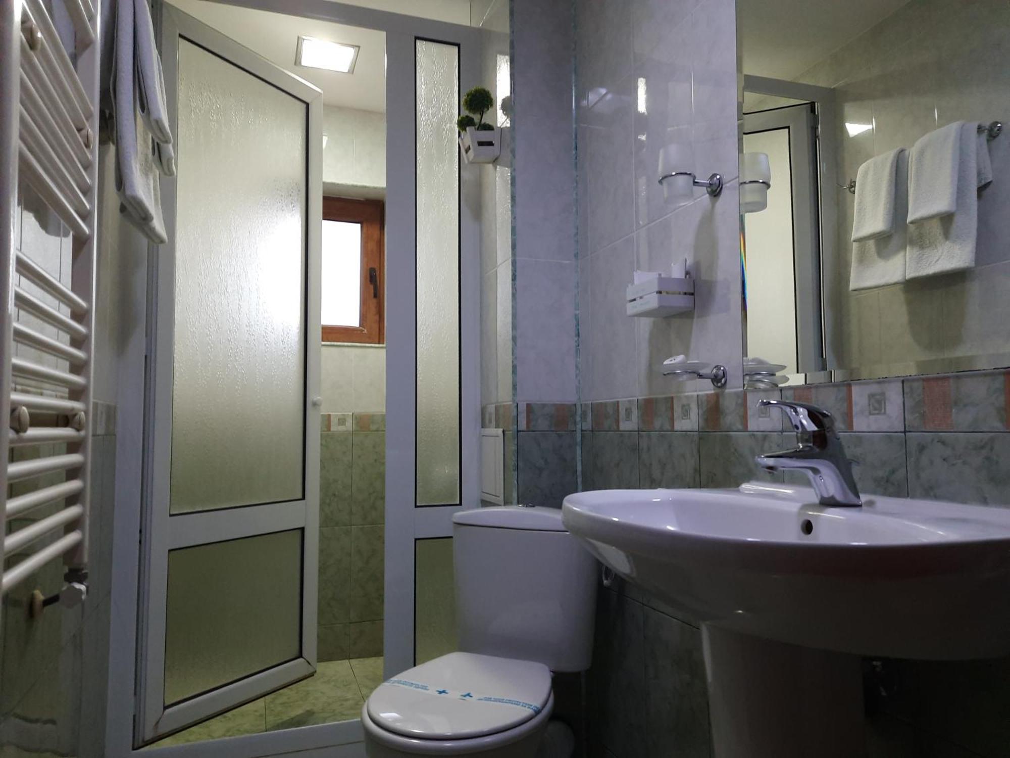 Family Hotel at Renaissance Square Plovdiv Extérieur photo