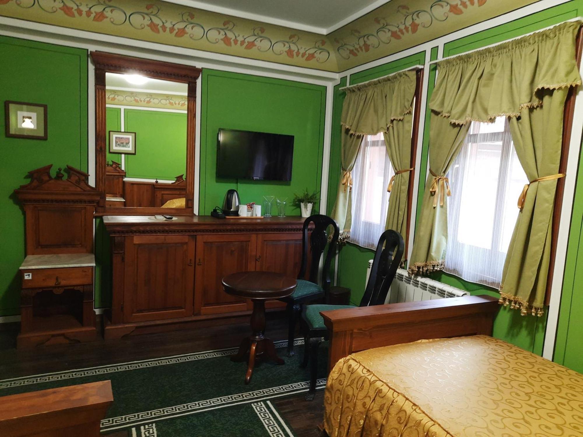 Family Hotel at Renaissance Square Plovdiv Extérieur photo
