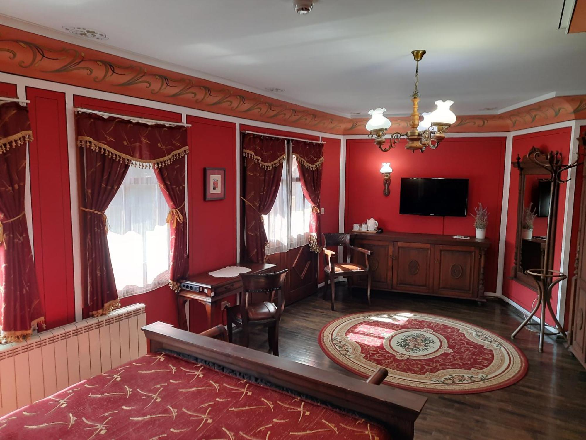 Family Hotel at Renaissance Square Plovdiv Extérieur photo