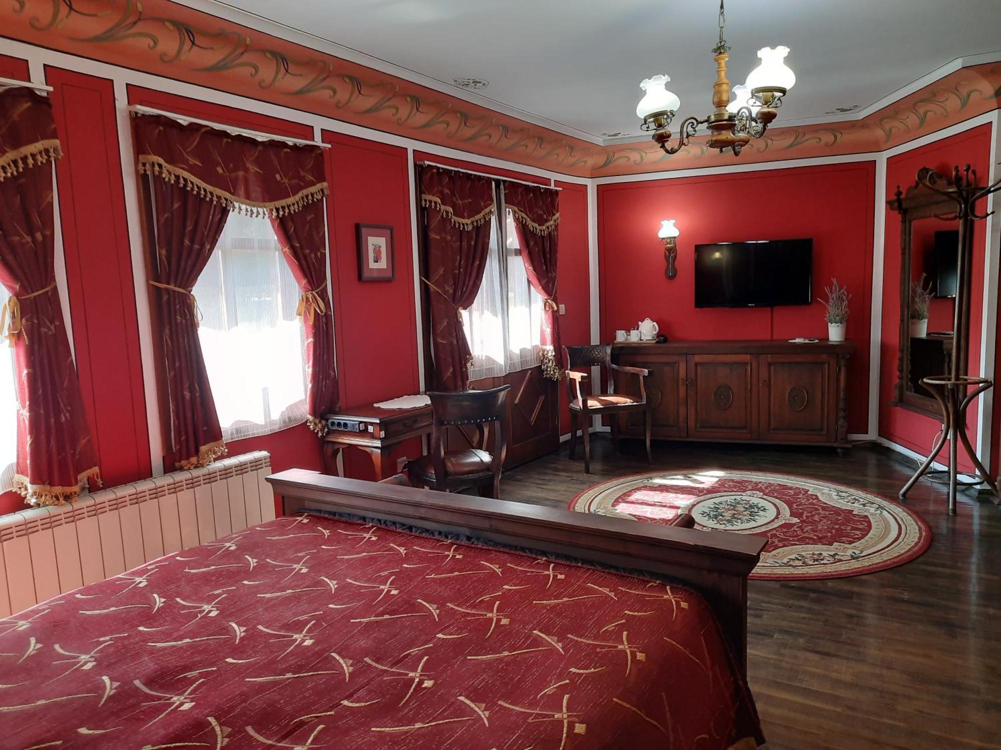 Family Hotel at Renaissance Square Plovdiv Extérieur photo