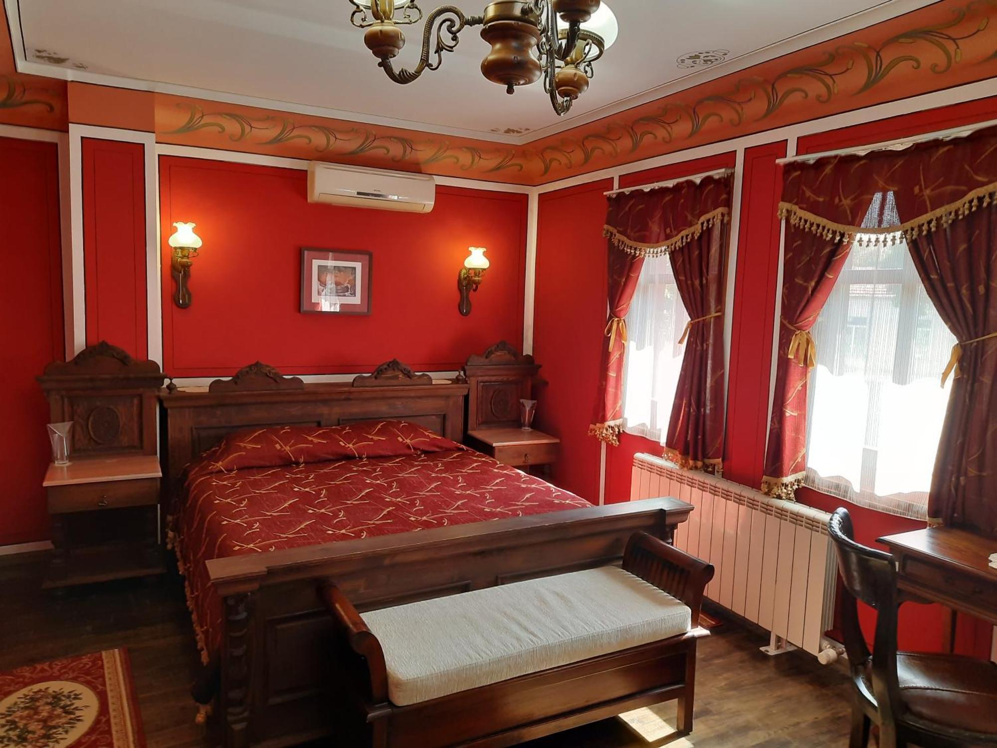 Family Hotel at Renaissance Square Plovdiv Extérieur photo
