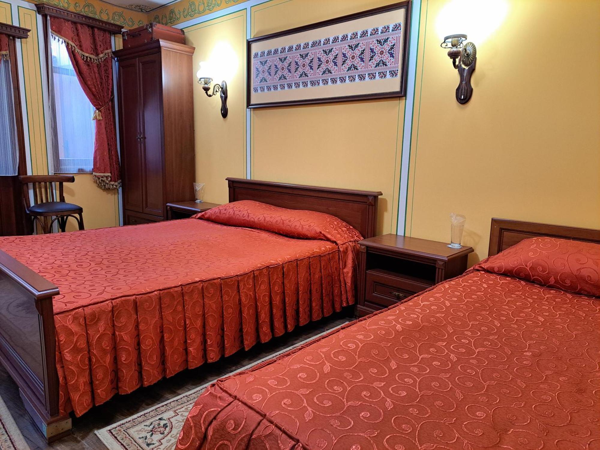 Family Hotel at Renaissance Square Plovdiv Extérieur photo